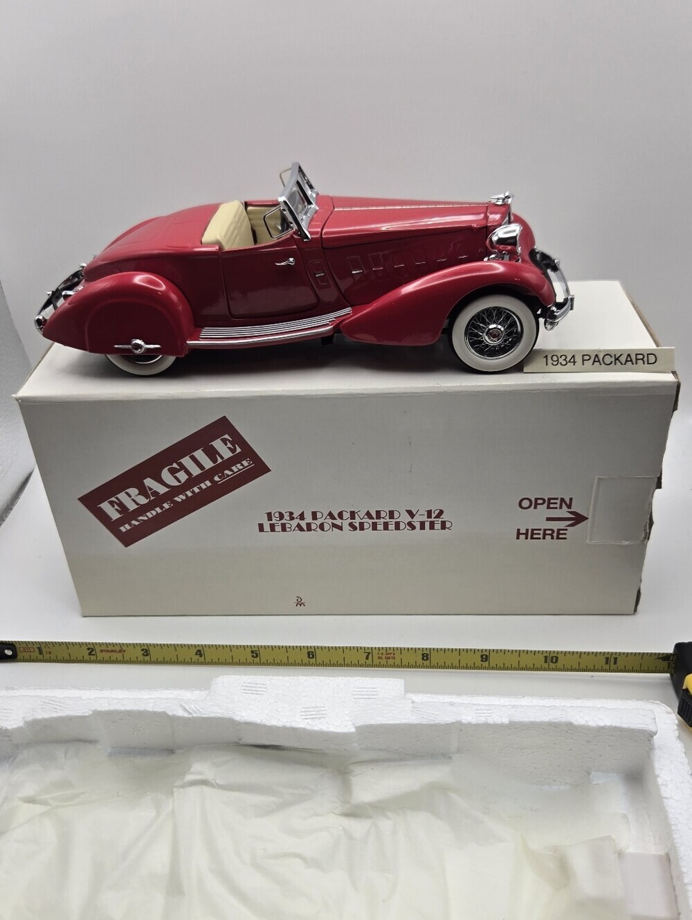 Danbury Mint 1:24 Scale 1934 Packard V-12 LeBaron Speedster